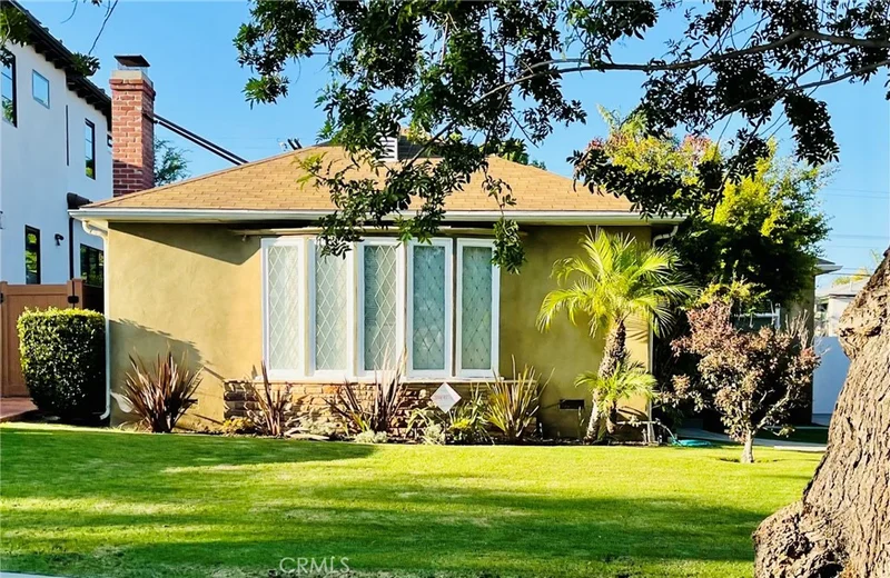 9017 Cresta, Los Angeles, CA 90035