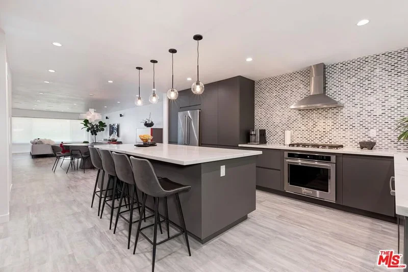 4321 Matilija Avenue 5, Sherman Oaks, CA 91423