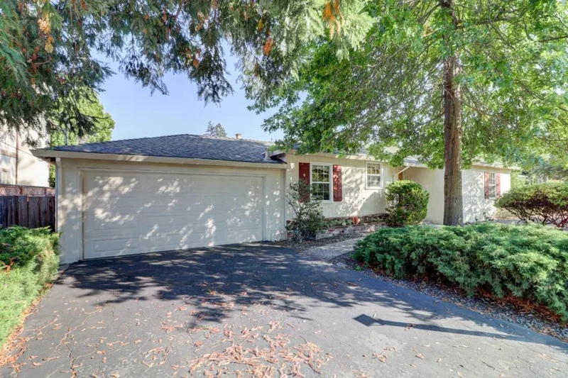 1879 Hull, Redwood City, CA 94061