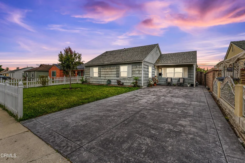 1225 South I, Oxnard, CA 93033