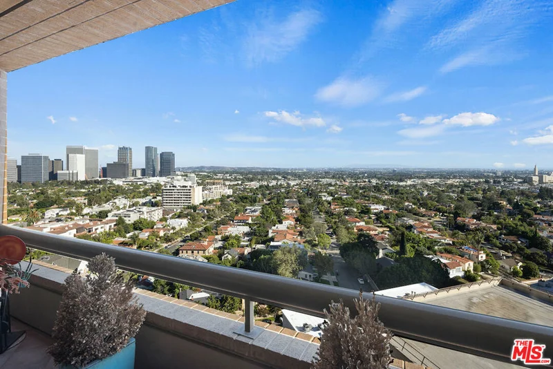 10430 Wilshire #1406, Los Angeles, CA 90024
