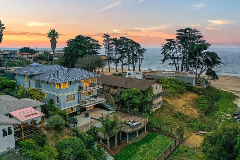 185 14th Avenue, Santa Cruz, CA 95062