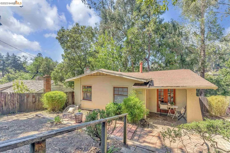1844 Woodhaven Way, Oakland, CA 94611