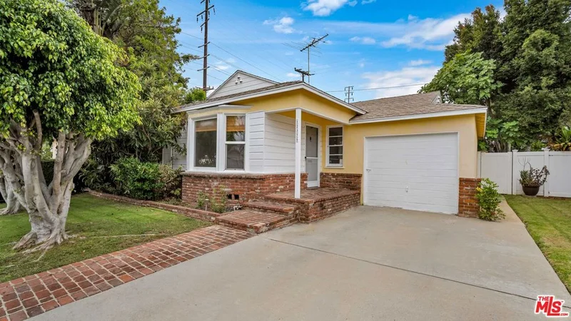 12375 Herbert, Culver City, CA 90066