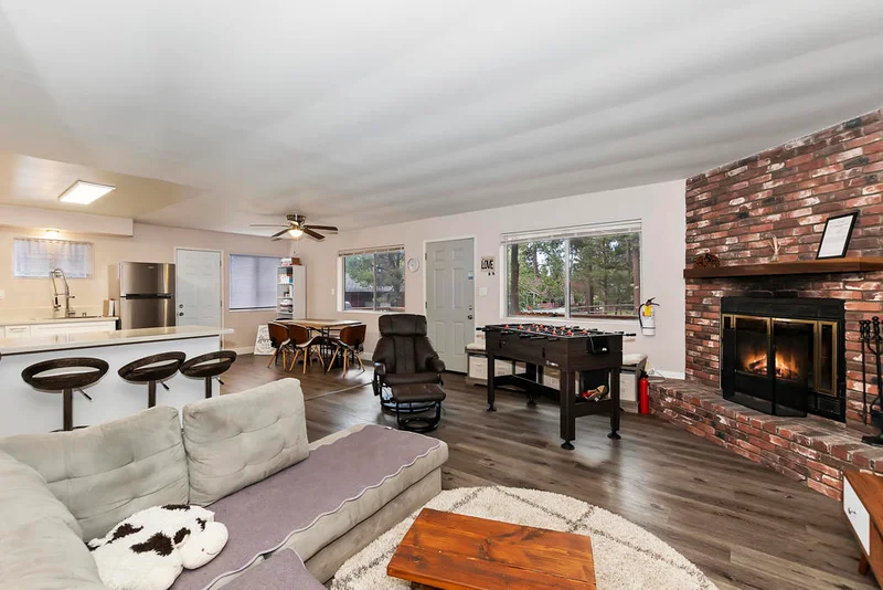 256 Kern, Sugarloaf, CA 92386