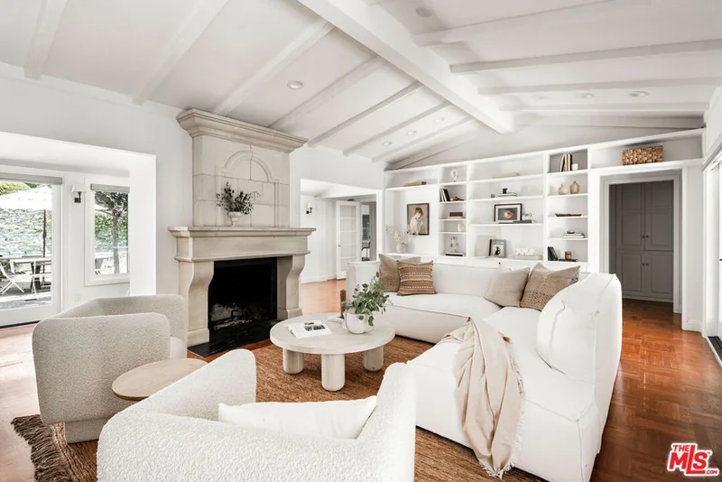 2276 Bowmont, Beverly Hills, CA 90210