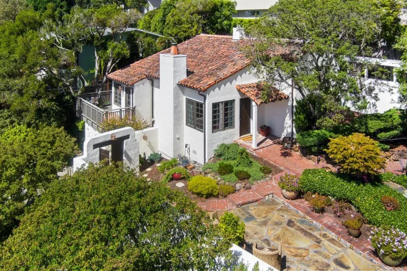 547 Monterey, Aptos, CA 95003