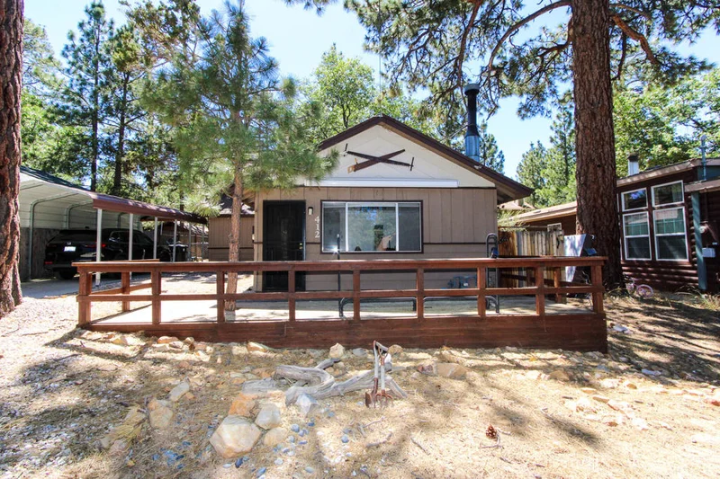 412 Imperial, Sugarloaf, CA 92386