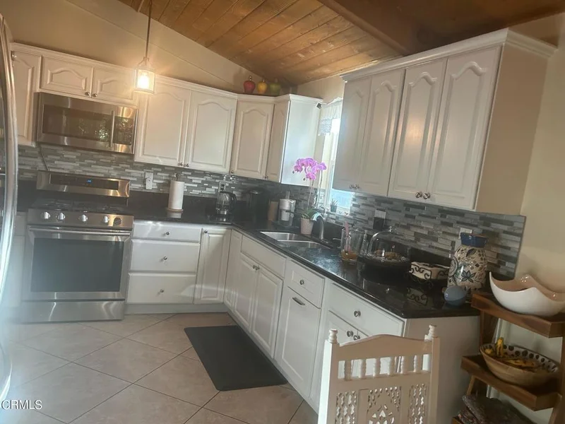 11856 Phillippi, Pacoima, CA 91331