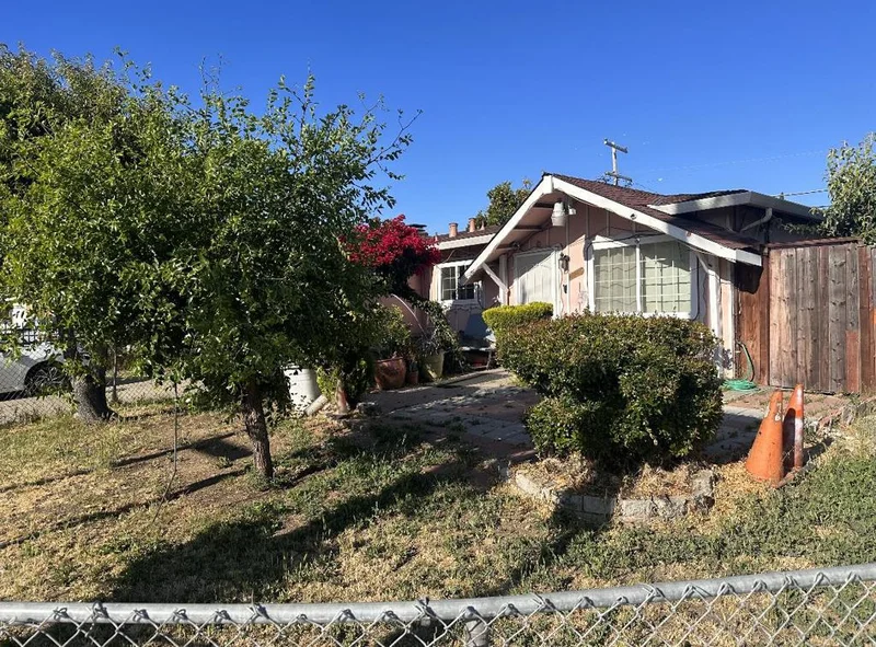 4255 Senter, San Jose, CA 95111
