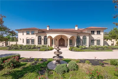3429 Grand