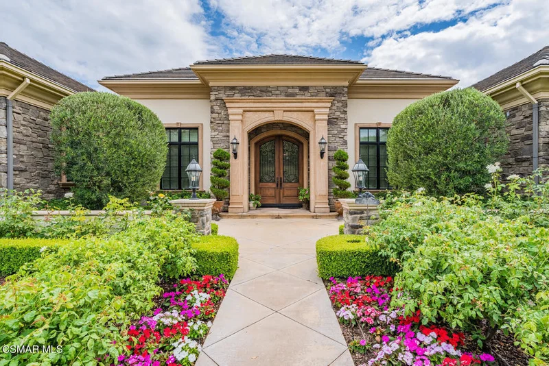 86 Williamsburg, Thousand Oaks, CA 91361