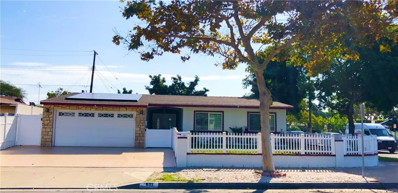 617 Diamond, Santa Ana, CA 92703