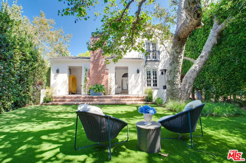 228 S Carmelina Avenue, Los Angeles, CA 90049