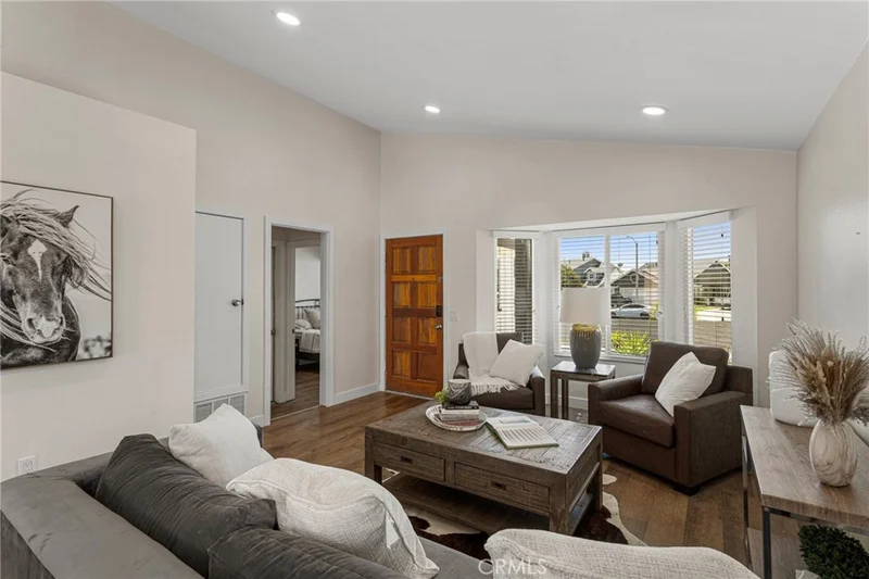 23020 MANSFIELD Lane photo 2