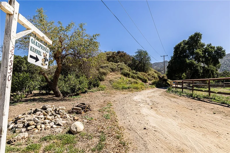 27550 Oak Spring Canyon, Canyon Country, CA 91387