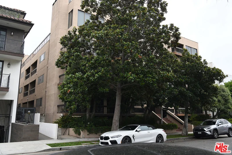 1870 Kelton #101, Los Angeles, CA 90025