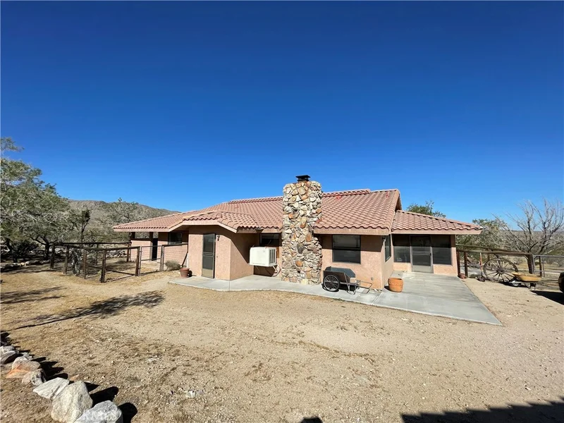27478 Cahuilla, Apple Valley, CA 92307