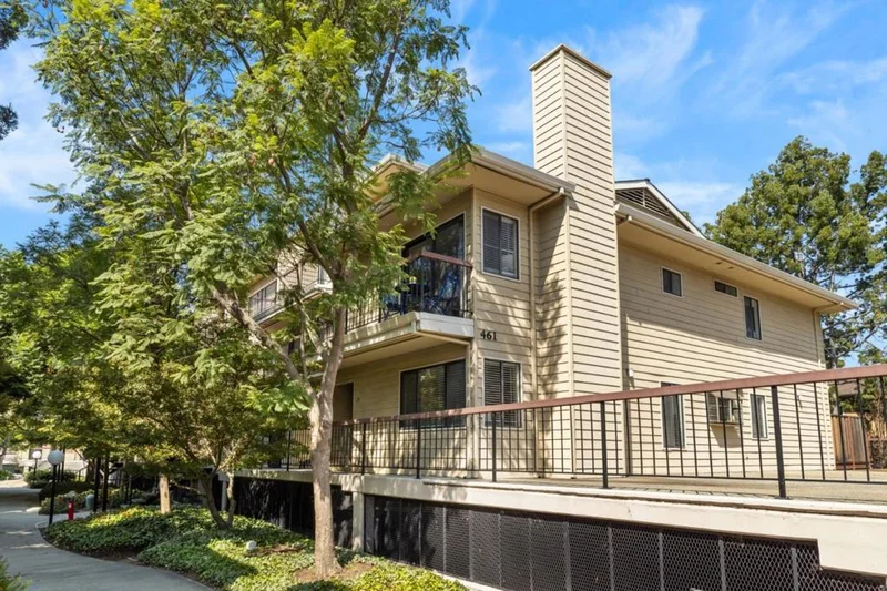 461 Northlake #25, San Jose, CA 95117