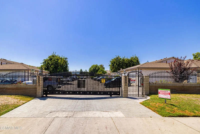 8601 Burnet #G, North Hills, CA 91343