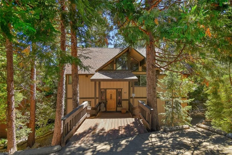 517 Grizzly, Lake Arrowhead, CA 92352