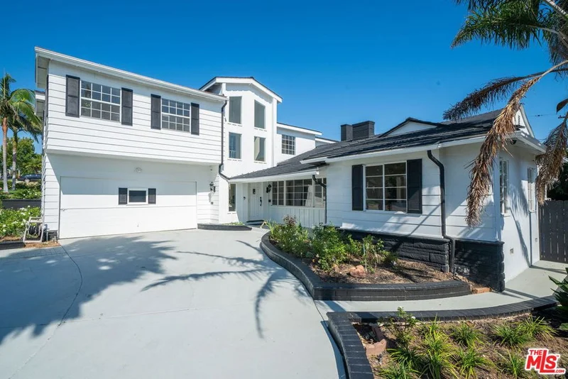 5636 Garth, Los Angeles, CA 90056