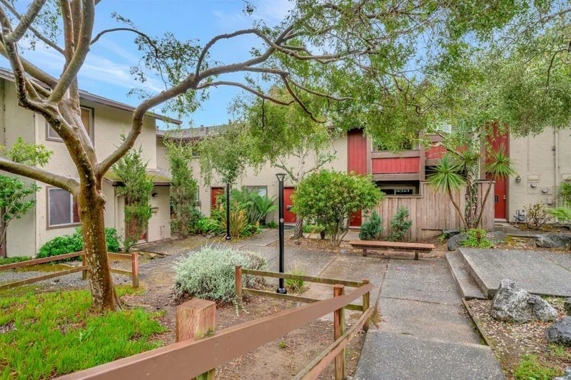 1181 Oddstad Boulevard, Pacifica, CA 94044