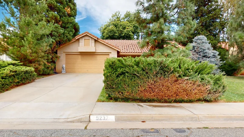 5237 Prospector, Banning, CA 92220