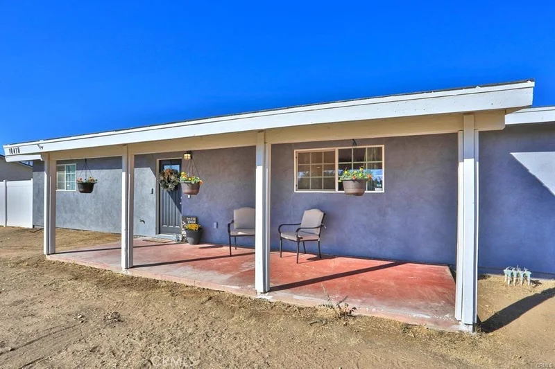 10418 Locust, Hesperia, CA 92345