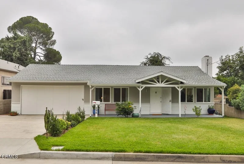 296 Las Flores, Altadena, CA 91001
