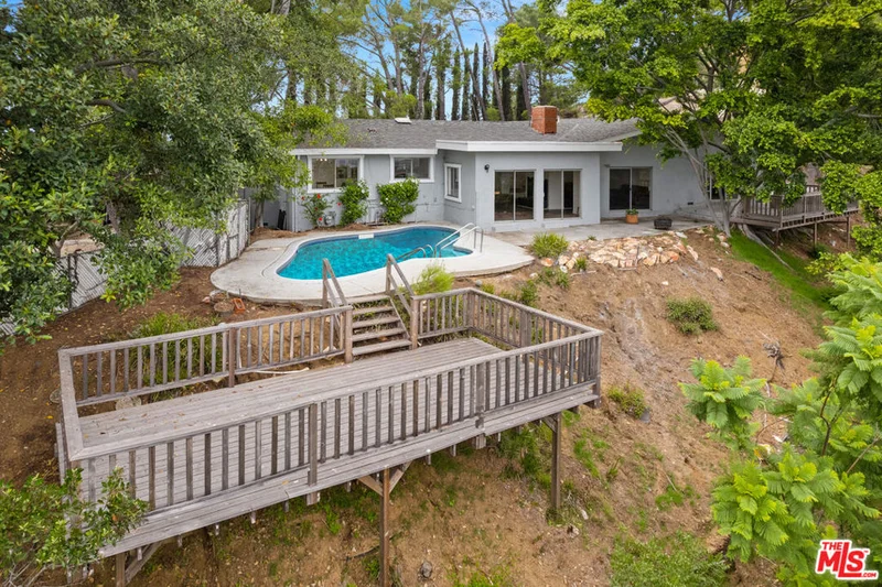 2526 Briarcrest, Beverly Hills, CA 90210