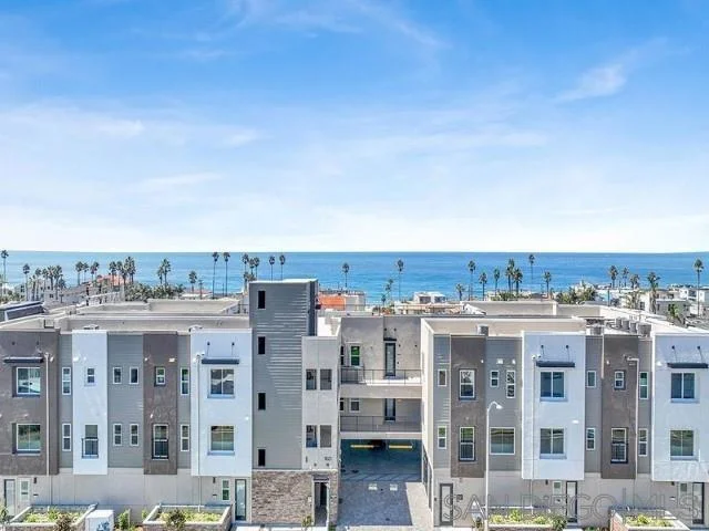 1021 Cleveland St #208, Oceanside, CA 92054