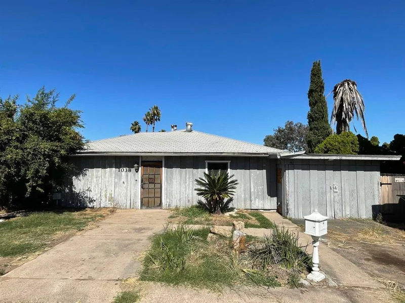 1038 Chase, El Cajon, CA 92020