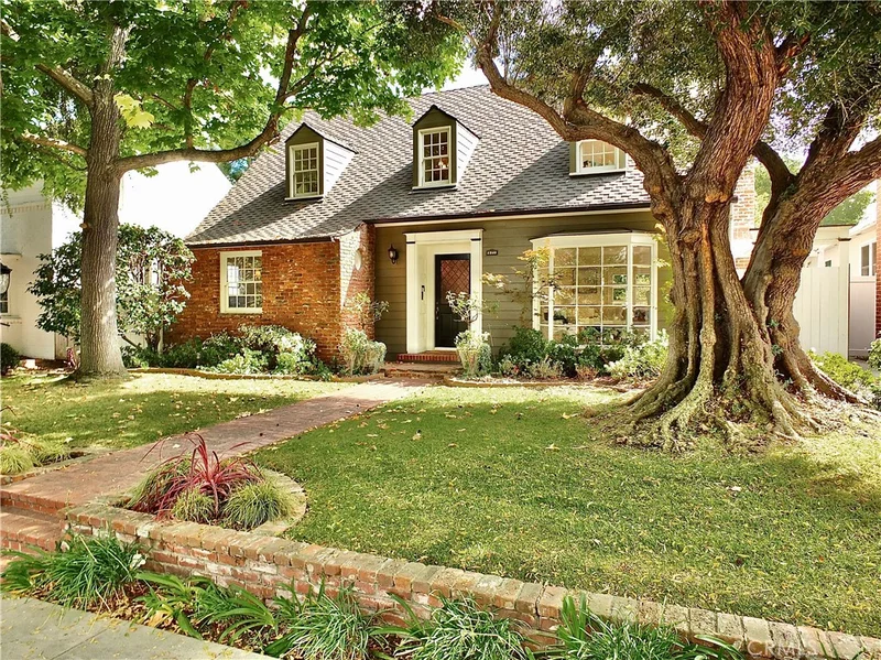 4340 Olive, Long Beach, CA 90807
