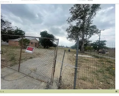 9036 Poplar