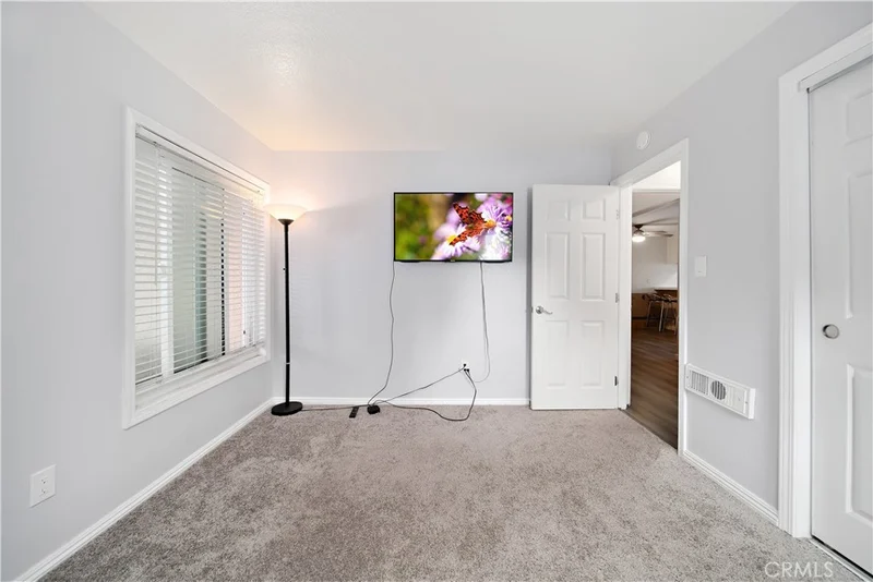 1010 Macarthur #105, Santa Ana, CA 92707