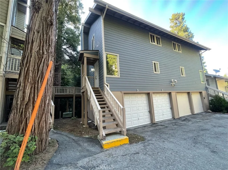 124 Rockledge #7, Lake Arrowhead, CA 92352