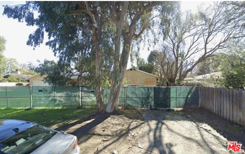 23060 Hatteras, Woodland Hills, CA 91367