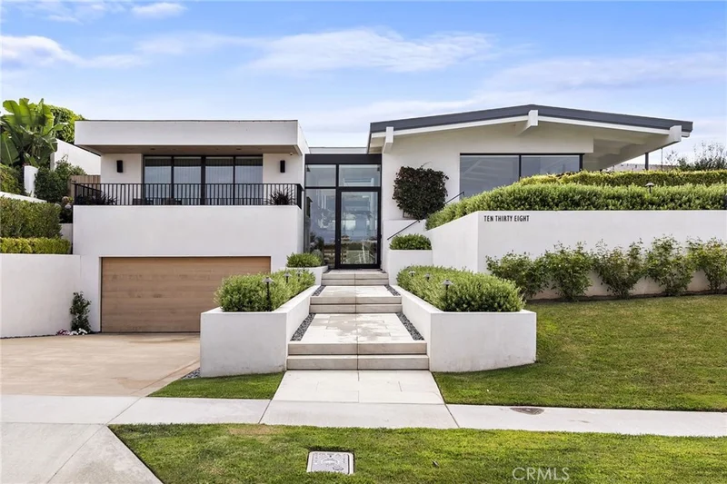 1038 White Sails, Corona Del Mar, CA 92625