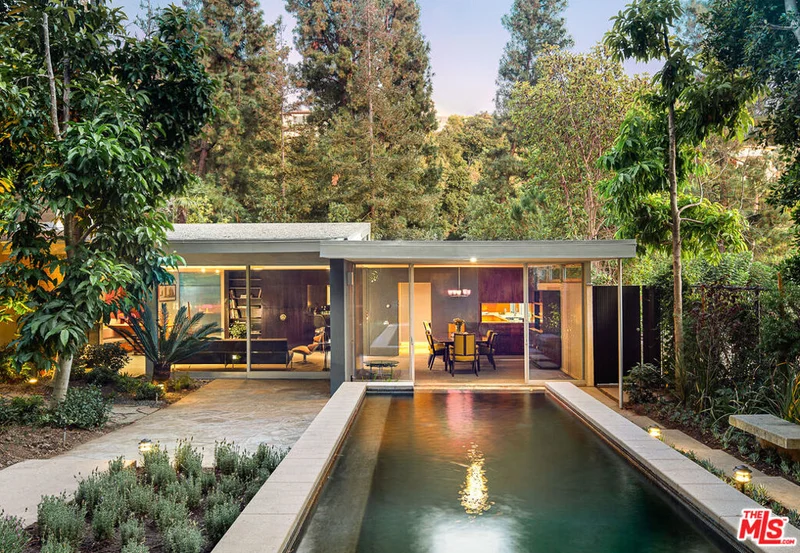 1143 Coldwater Canyon, Beverly Hills, CA 90210