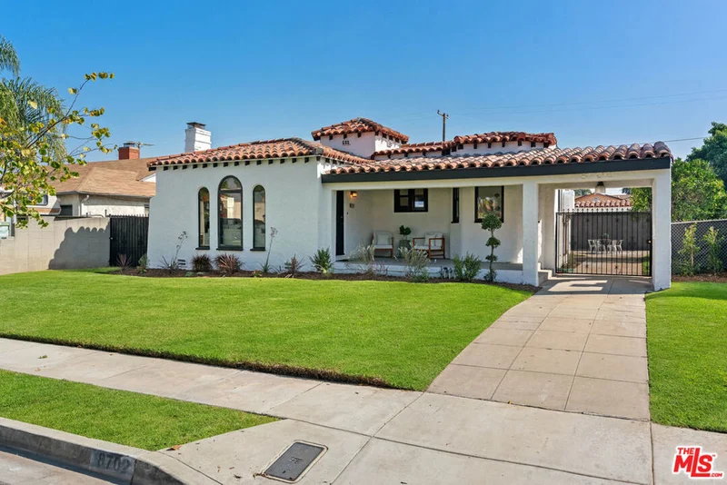 8702 4th, Inglewood, CA 90305