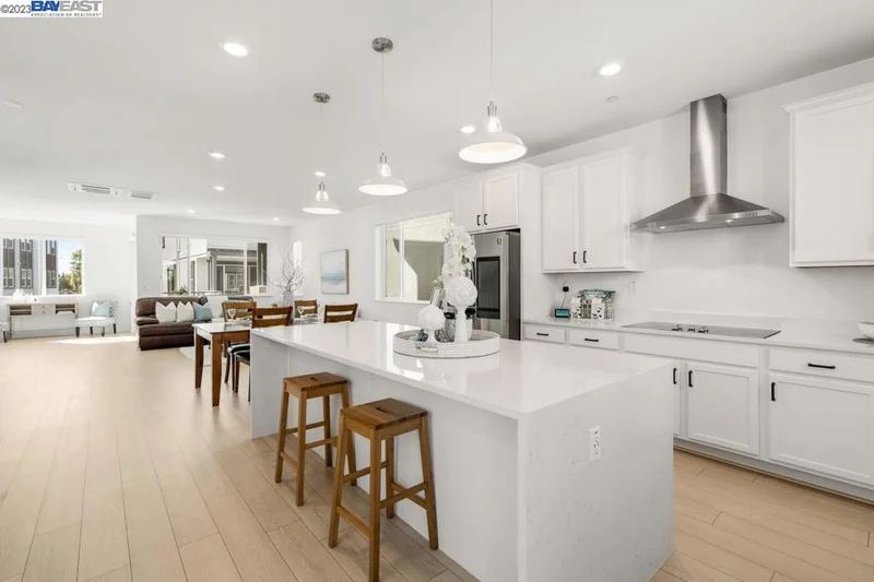628 Eucalyptus, Alameda, CA 94501