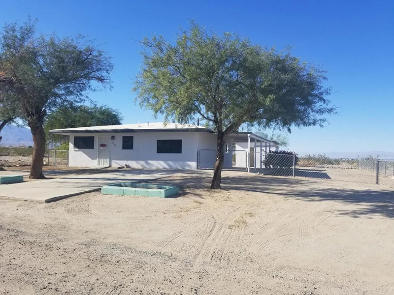 1048 Sea Raider, Thermal, CA 92274