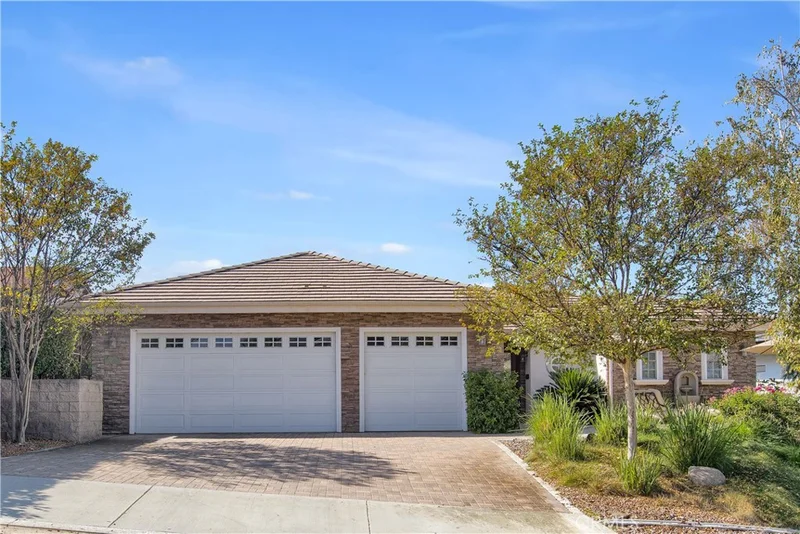 22451 Loch Lomond, Canyon Lake, CA 92587