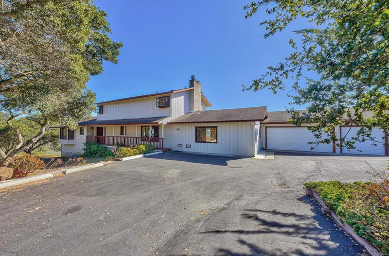 8640 Coker, Salinas, CA 93907