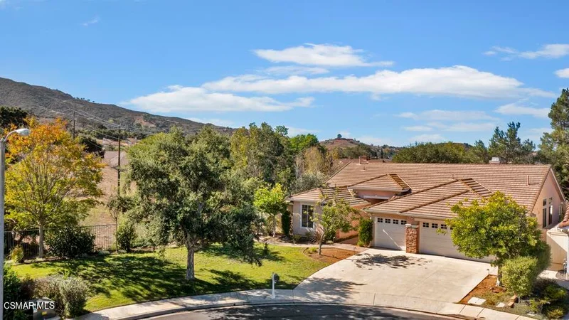 101 Giant Oak, Newbury Park, CA 91320