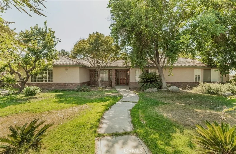 8888 Bryan, Fresno, CA 93706