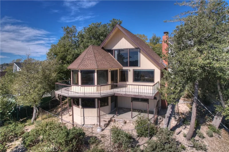 27410 Bison, Lake Arrowhead, CA 92352