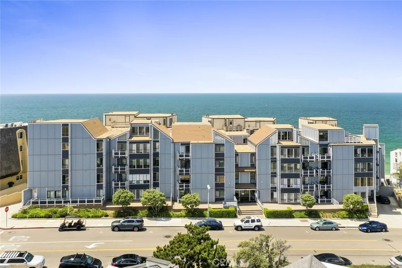 625 Esplanade #44, Redondo Beach, CA 90277