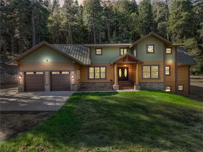 22307 Crest Forest